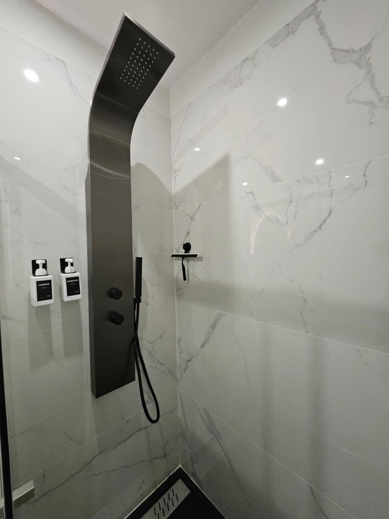 Hebergement Privee Jaccuzzi En Supplement Saint-Clair-du-Rhone Dış mekan fotoğraf